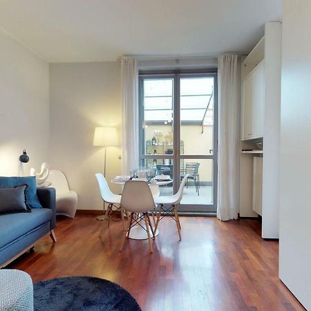 Design Apartment Near Duomo Square Milán Exterior foto
