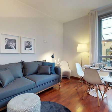 Design Apartment Near Duomo Square Milán Exterior foto