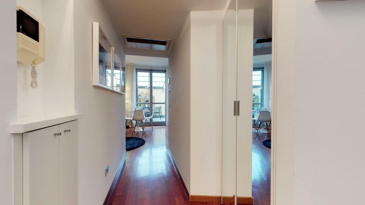 Design Apartment Near Duomo Square Milán Exterior foto